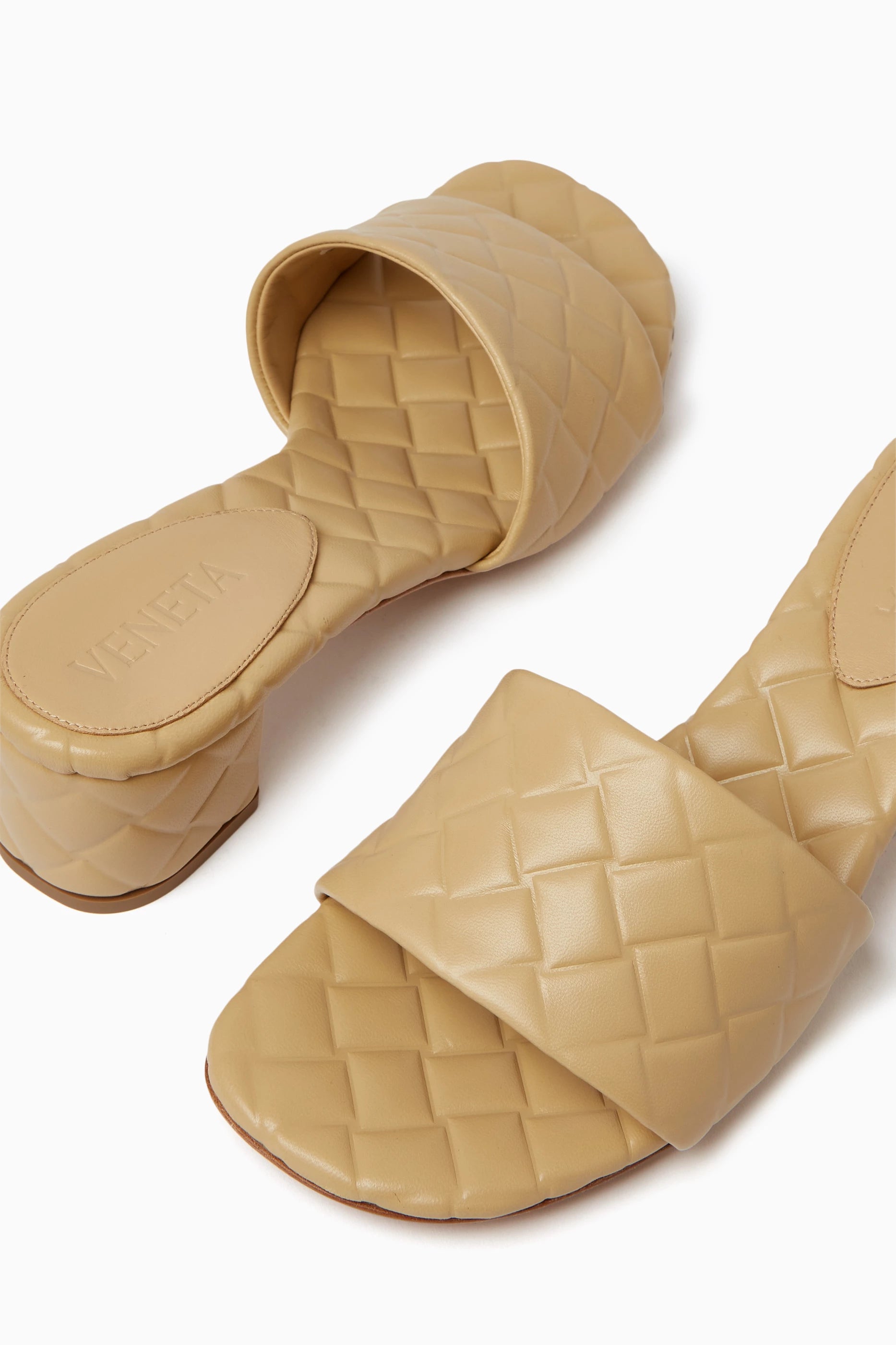 Amy Sandal by Bottega Veneta